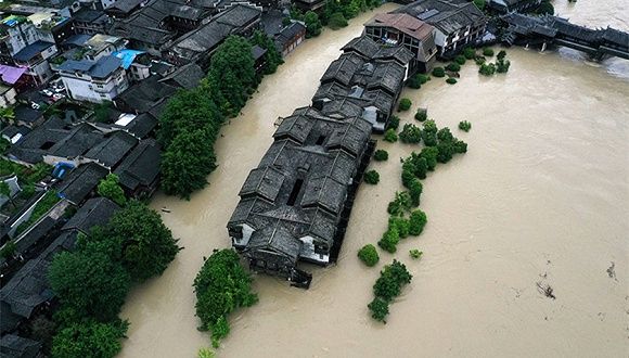 中央气象台连发30天暴雨预警，6月以来已有250条河流发生超...
