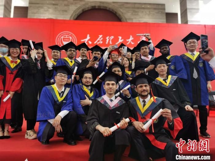 在华留学生的特殊毕业季：虽有遗憾 未来可期