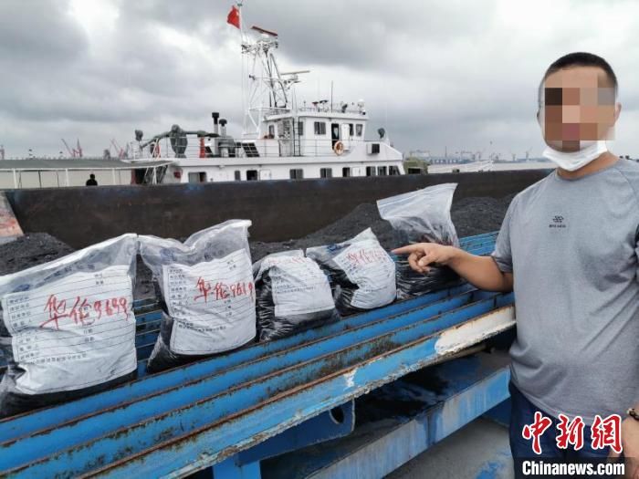 惊雷行动 上海海警一夜查获3艘涉嫌走私船舶