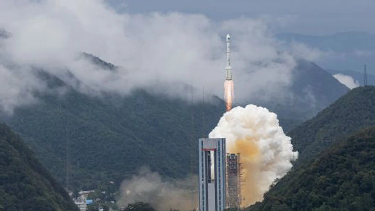 境外媒体:北斗三号成功组网星耀全球