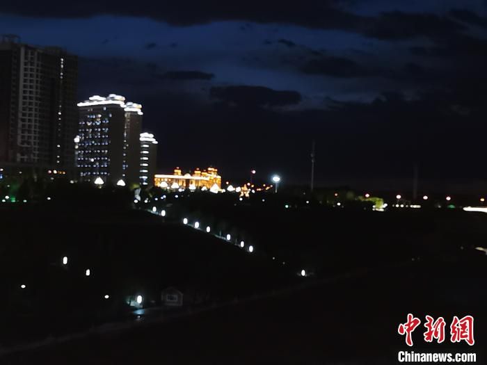 “沙漠小城”康巴什变身“幸福小城”：“空城已成昨日”