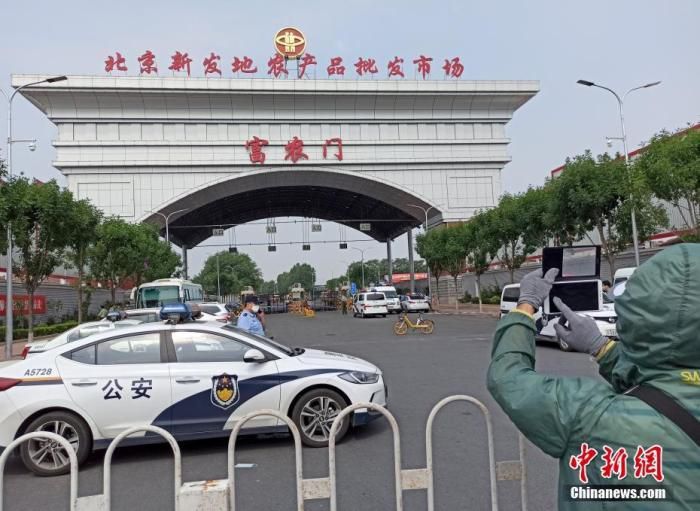 北京战疫十日：数百万人查核酸，防控“怎么严都不过分”