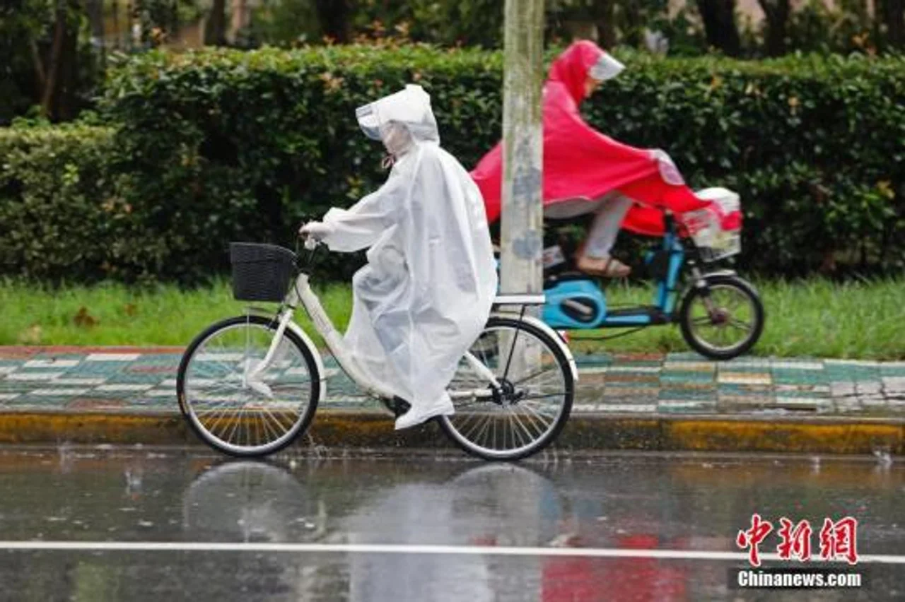 江南等地再有连阴雨 部分地区有暴雨并伴有雷电天气