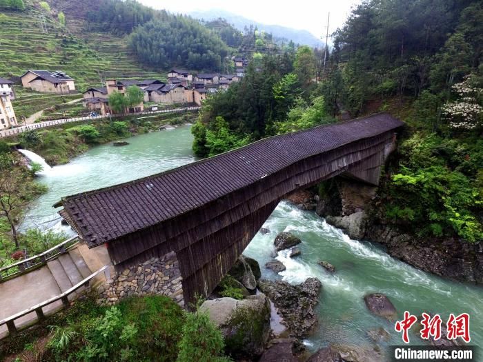 福建下党：脱贫攻坚显成效 “五无乡”变生态旅游古村