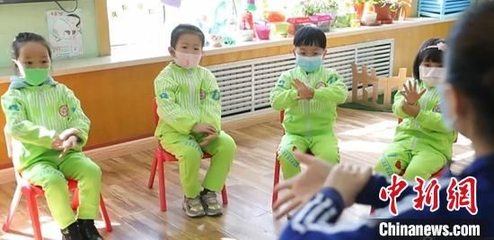 乌鲁木齐幼儿园陆续开学 多项措施确保安全有序