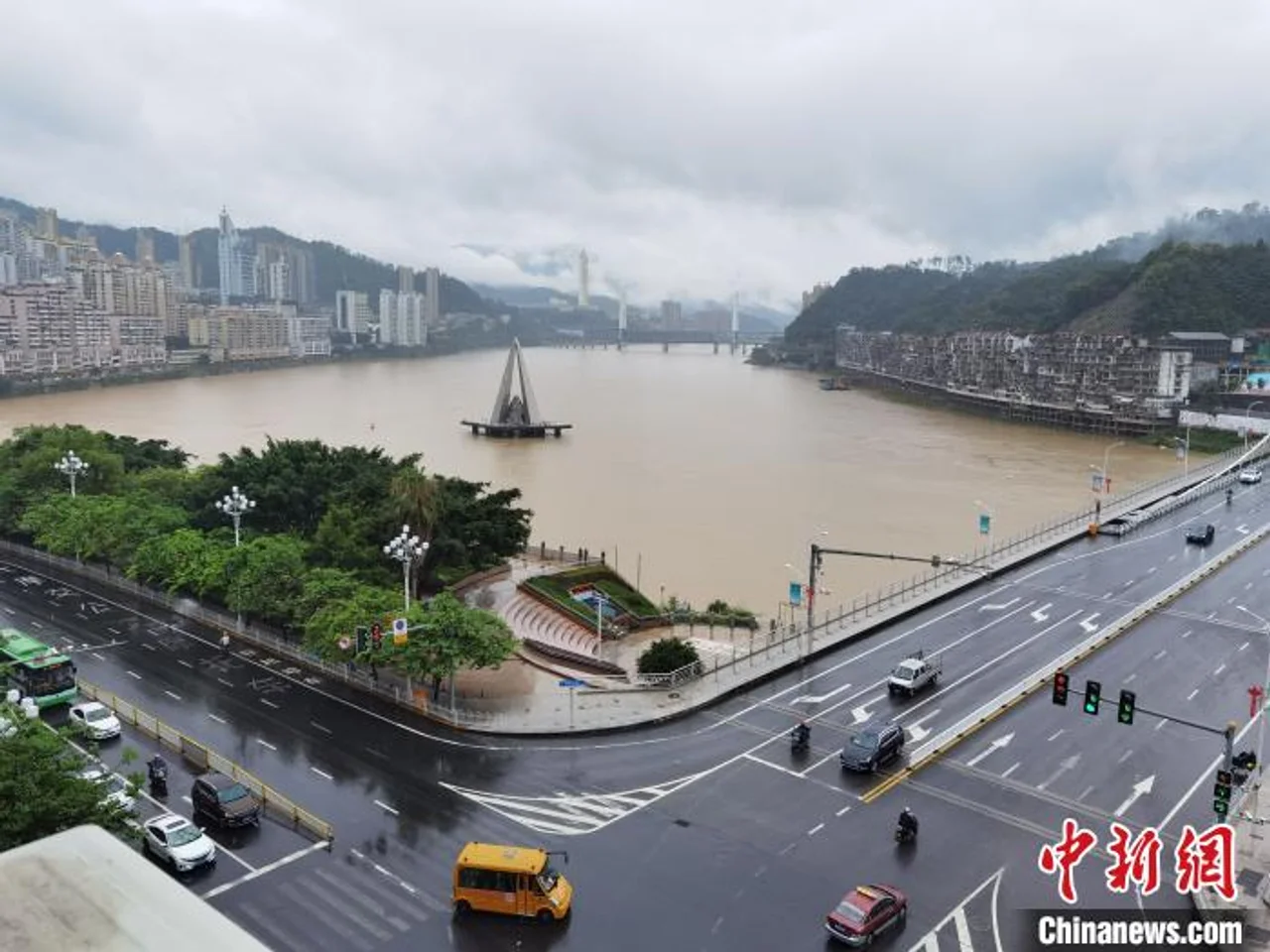 闽北持续降雨 已转移群众近五千人