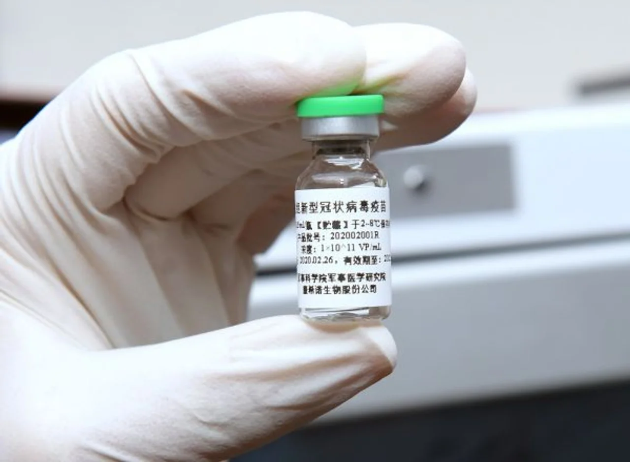 美媒关注:中国力争赢得新冠疫苗研发赛