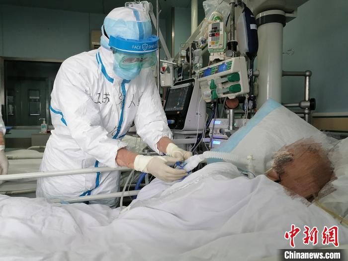 “清零”再出发：江苏医疗队武汉接续“生命奇迹”