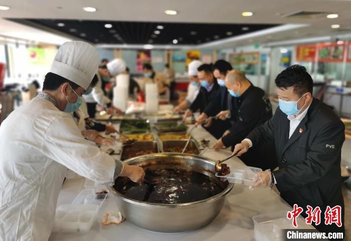 浦东机场全力保障“16+3”入境人员转运接待点