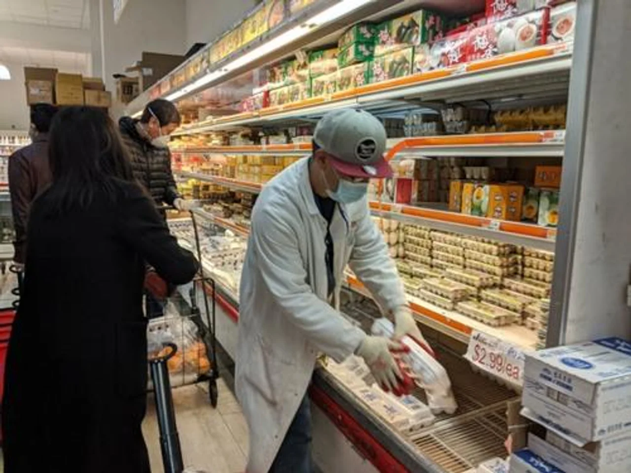 美媒:疫情致货源、人力不足 纽约多家华人超市将暂停营业
