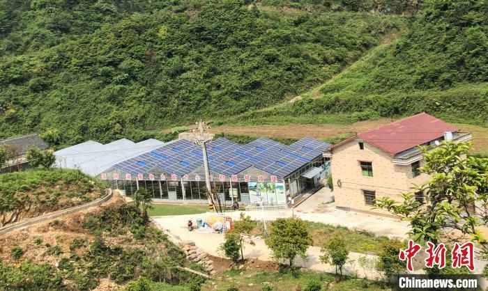 “农光互补”扶贫车间托起湖南高寒山村致富梦