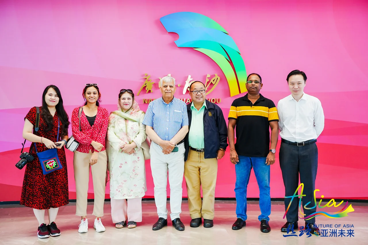 亚太日报 | 欢声笑语一片!外宾参观南沙收获满满