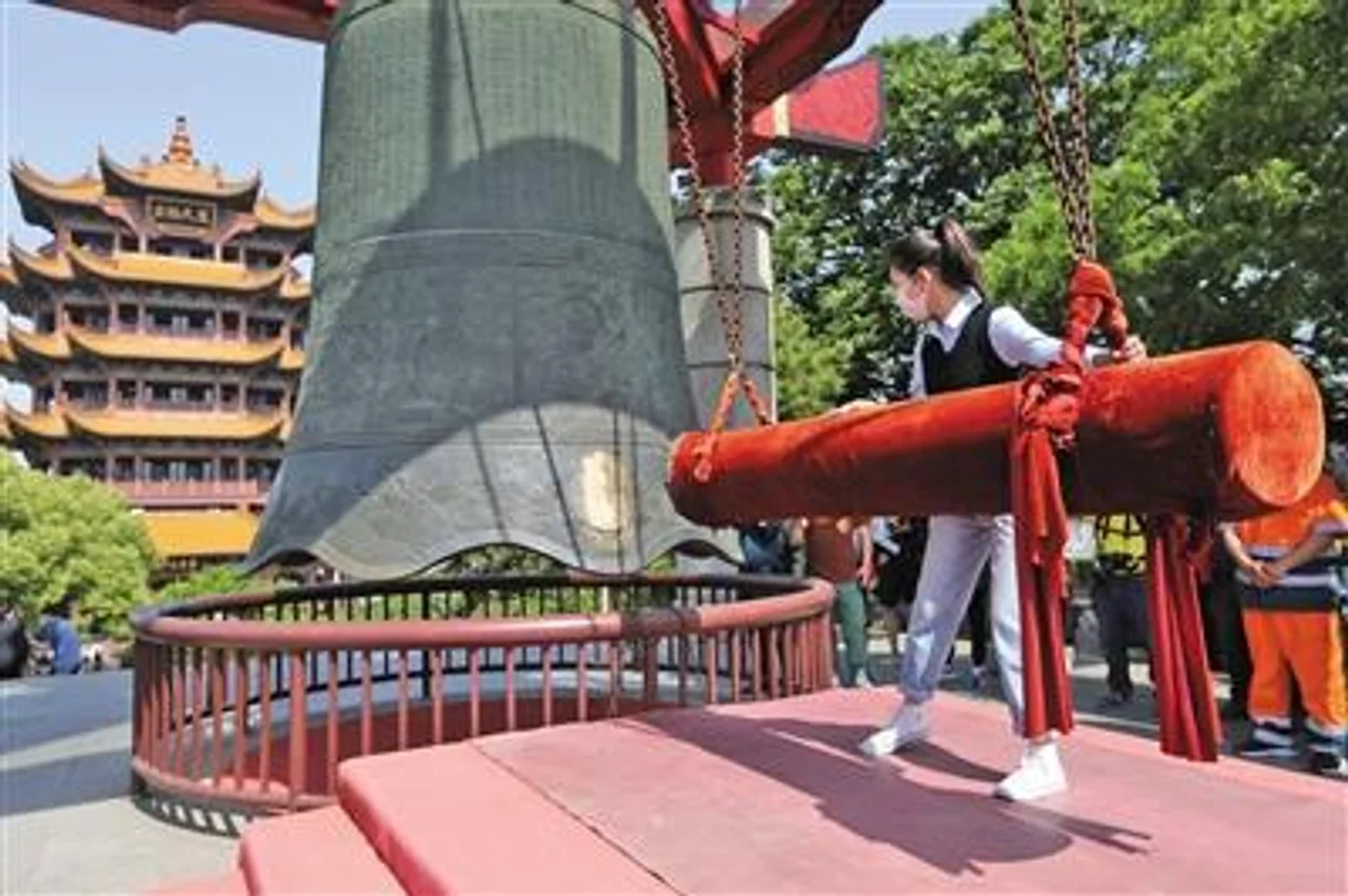 降票价、勤消毒、办展览 武汉黄鹤楼迎来重启时刻