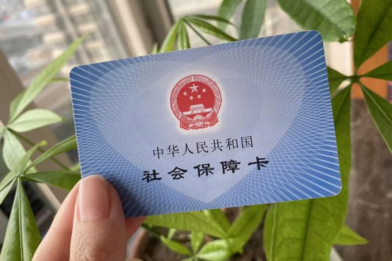 多省份公布“乙类乙管”后新冠治疗费用医保政策