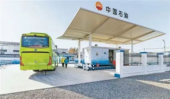 中石油、中海油上半年净利润超1500亿元，接近去年全年