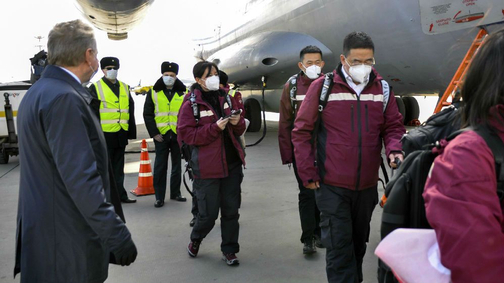 俄媒：中国专家组赴俄支援战疫 莫斯科市长督促民众遵守出行禁令
