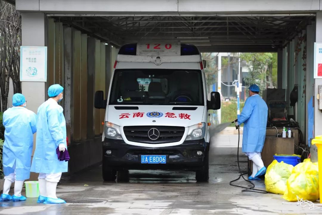 国家卫健委：要求各地设立“黄码医院”