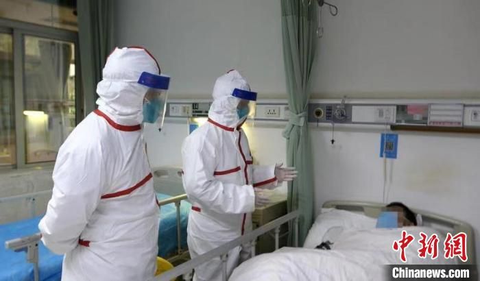 广西“抗疫”定点医院医护人员：每天工作十余小时 与家人隔离