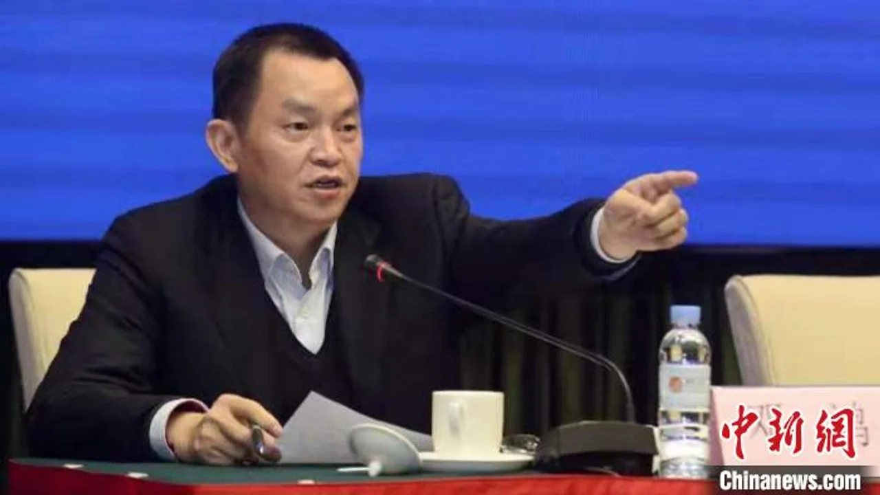 广东疫情信息发布侧记:发言者未戴口罩背后有“隐情”