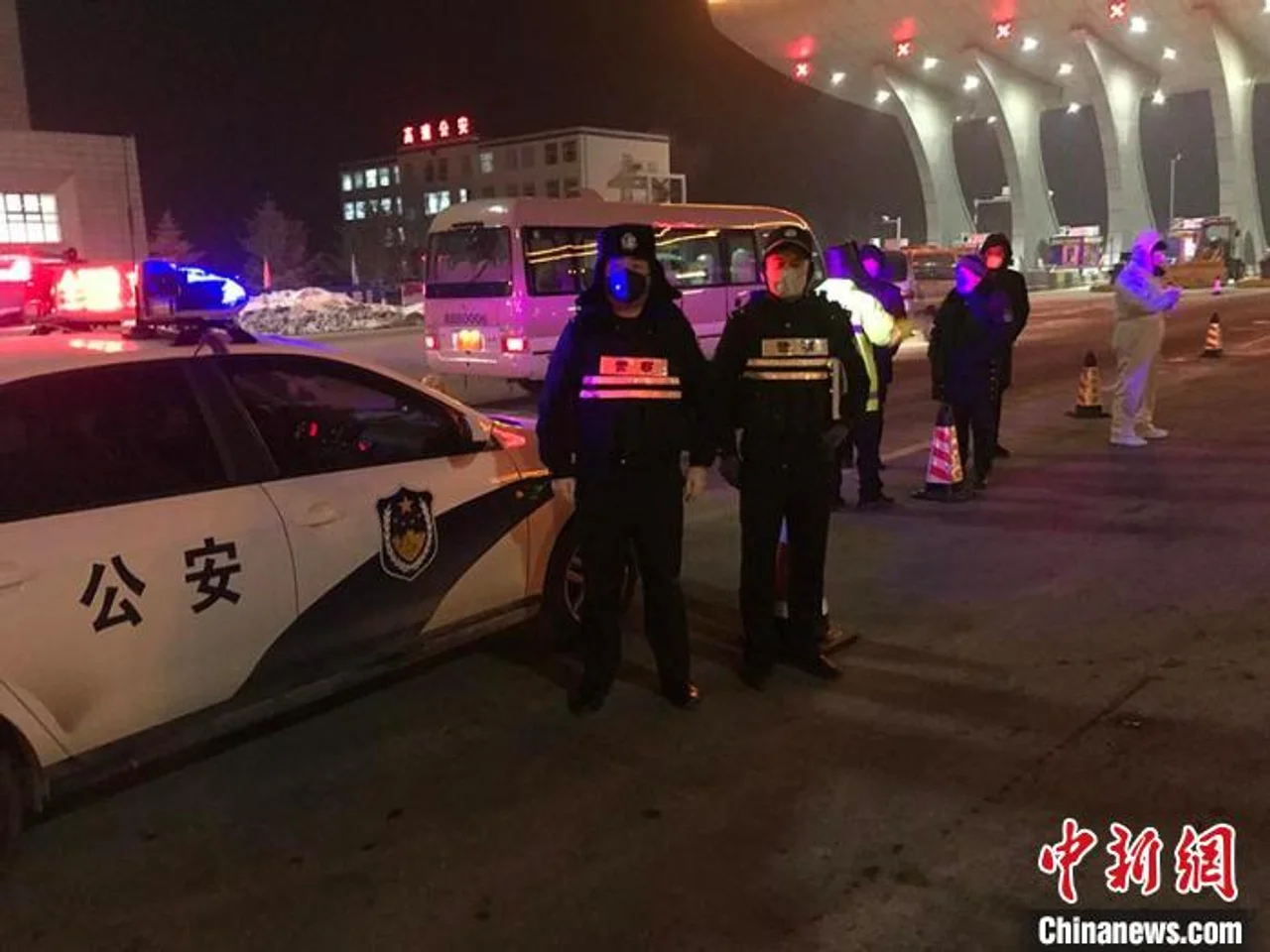 基层民警的“抗疫时刻”:一碗泡面感动了我