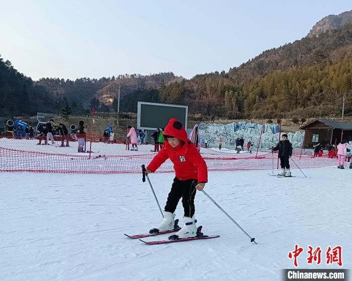 安徽大别山：高山滑雪迎冬奥