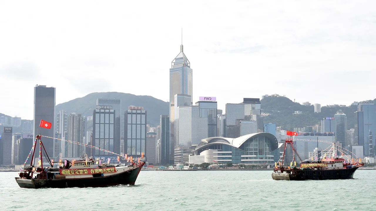 叶刘淑仪文章:香港民主评价权应握在自己手中