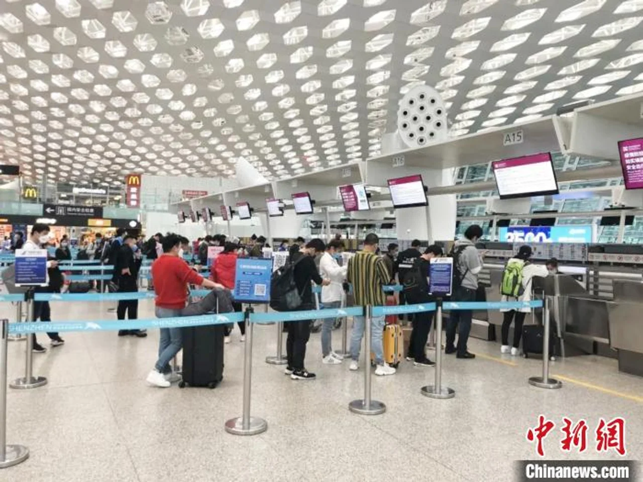 深圳机场5日航班运行正常 未出现大量航班取消