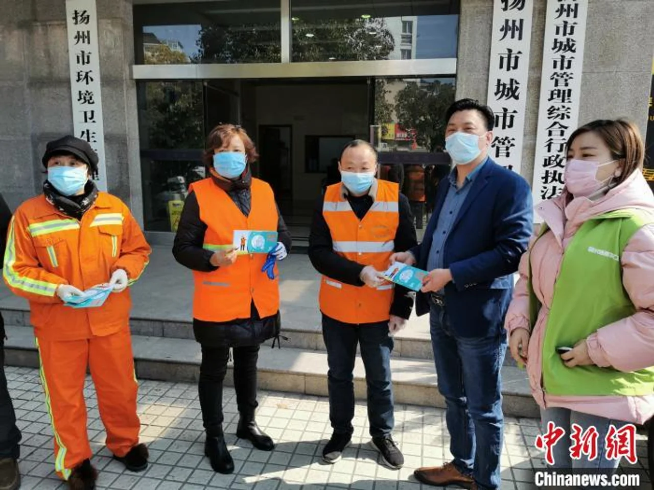 第57个“学雷锋纪念日”江苏扬州近6000名志愿者同心战疫情