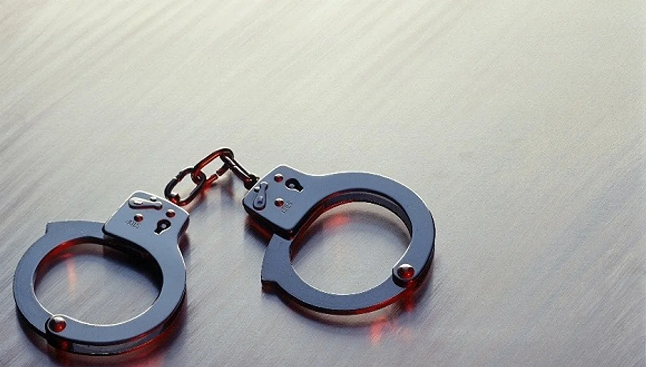 云南5名医务人员偷拍散布疫情防控信息被拘留或罚款