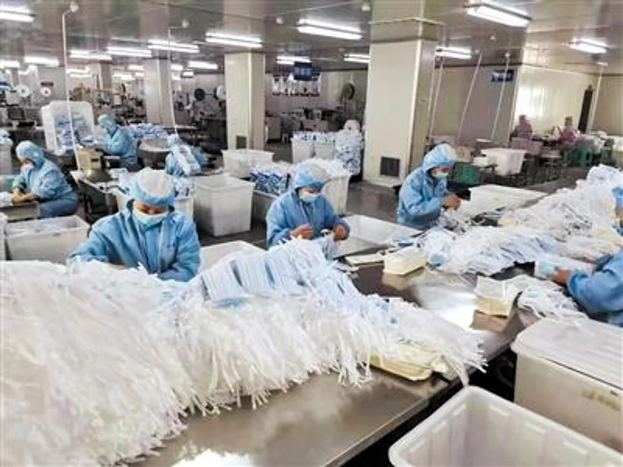 “中国医疗耗材之都”日产口罩百万只 四成驰援武汉