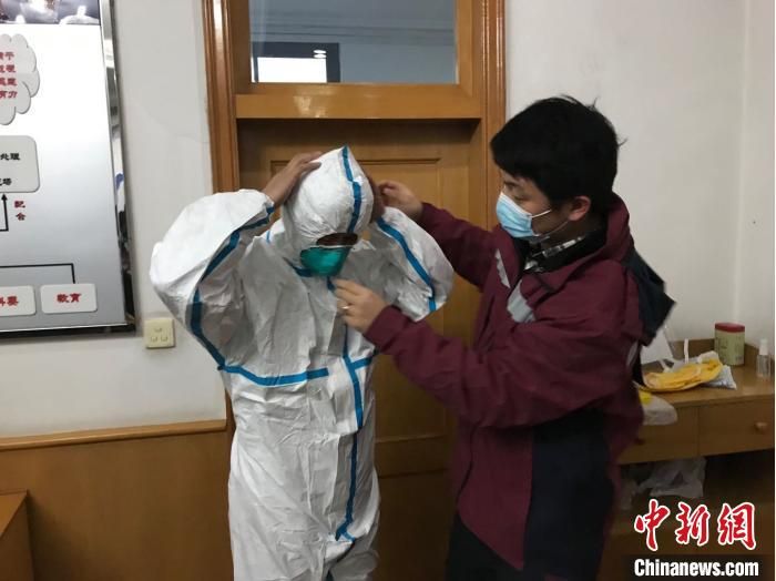 沈阳加强“密切接触者”样本检测 让病毒无处遁形