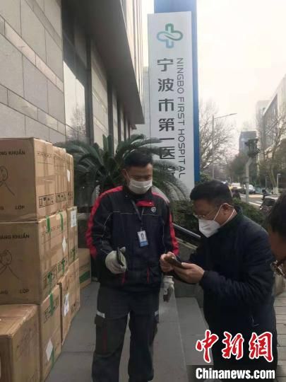 一位浙商的春节事：捐赠超15万只口罩 每天睡三个小时