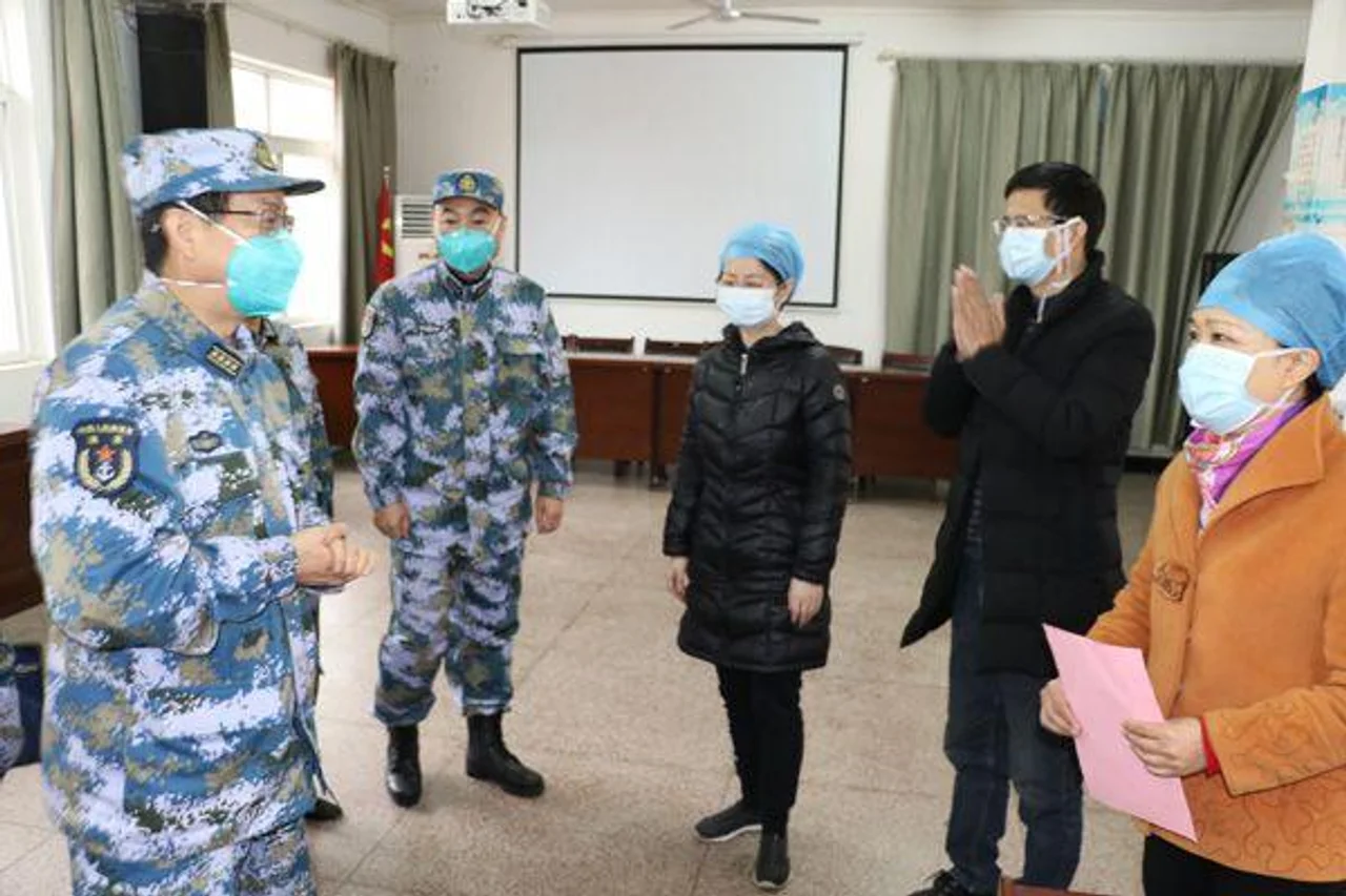 汉口医院女副院长与医生丈夫奋战一线 其夫已被感染