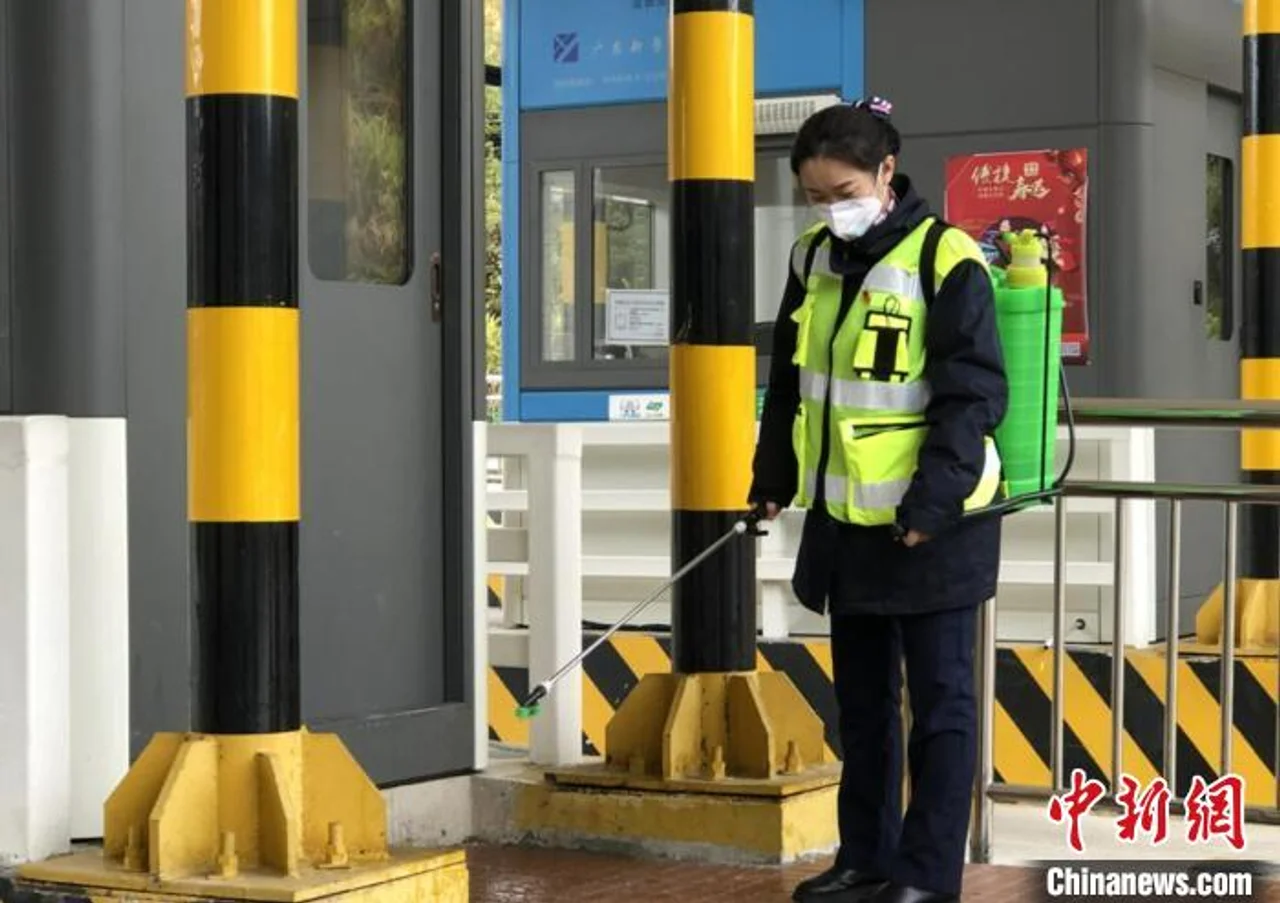 与疫情狭路相逢的中国“95后”:冲在一线 勇敢担当
