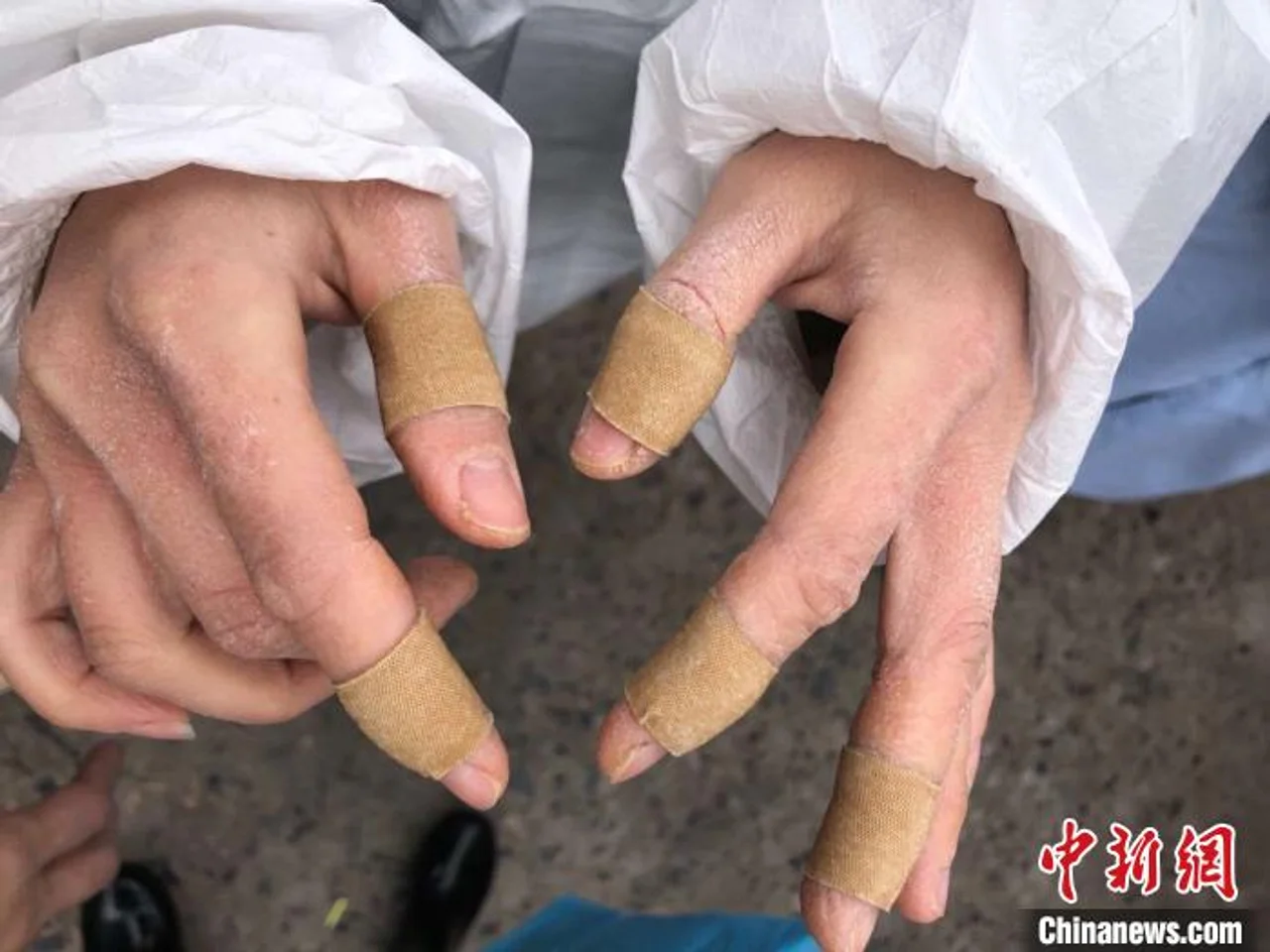 儿子给抗疫一线母亲的一封信:早日战胜疫情,平安回家!