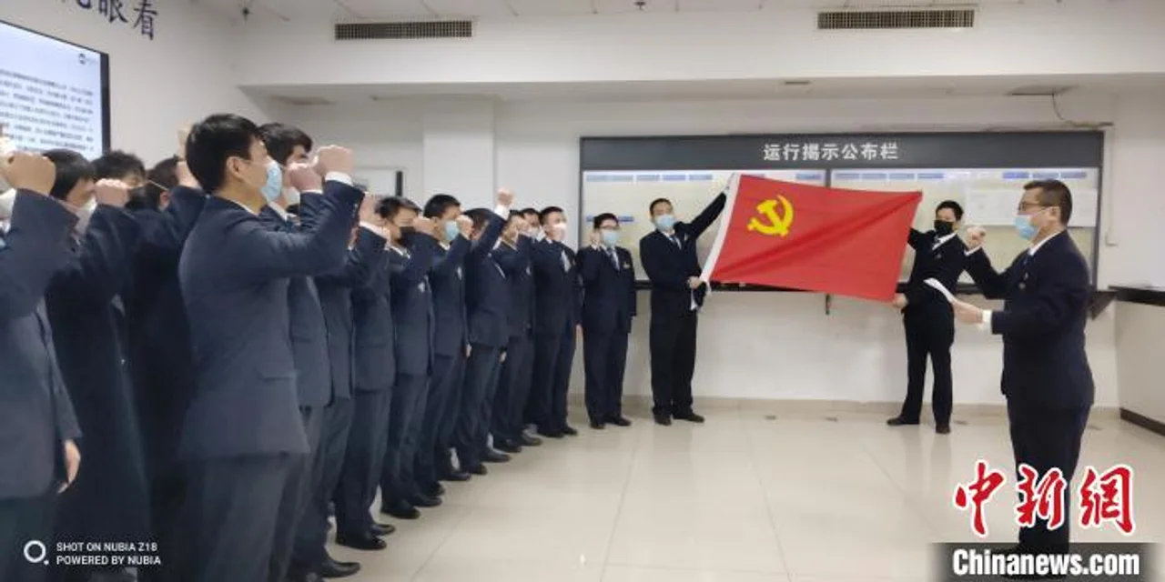 广铁88名火车司机火速支援武汉局