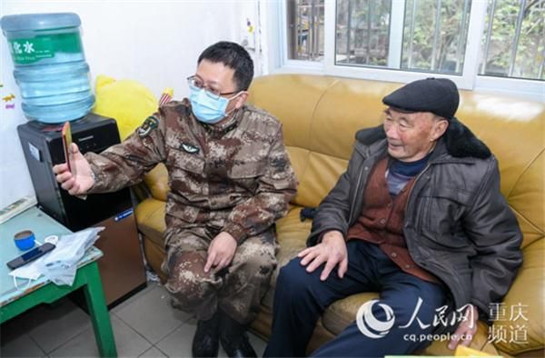 医疗队员在一线鏖战 您的家人我们来守护