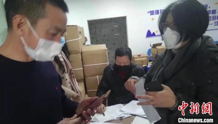 跨国采购爱心联动 防疫物资接连“闪送”温州