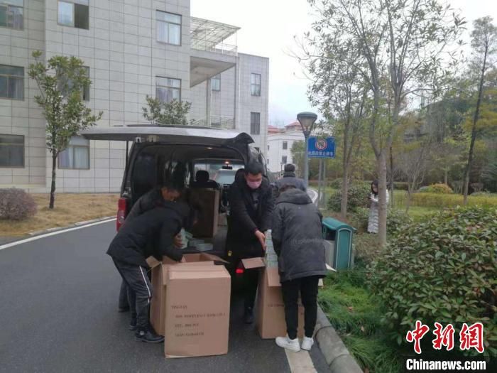 贵州正安一市民捐出14万只口罩：应用到最需要的地方
