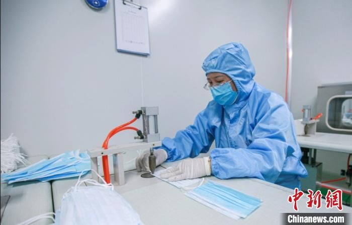一场48小时的奋战：山西首条一次性医用口罩生产线开工