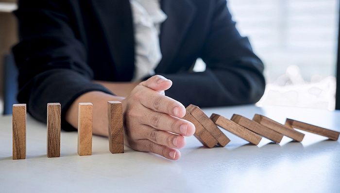 外汇局叶海生：研究论证允许境内个人开展境外证券、保险等投资的...