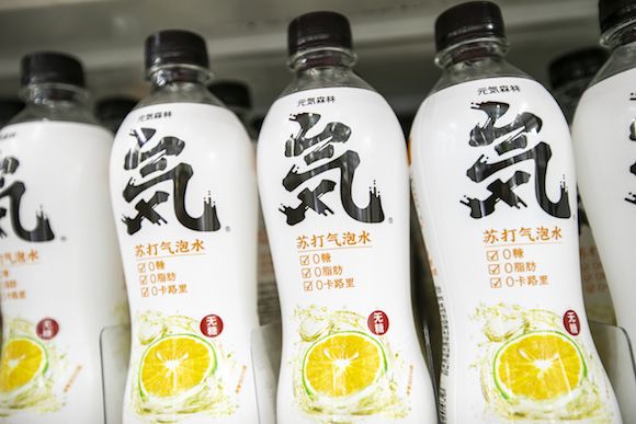 元气森林要掀翻对手？还有95%的产品没推出，8万台智能冰柜蓄...