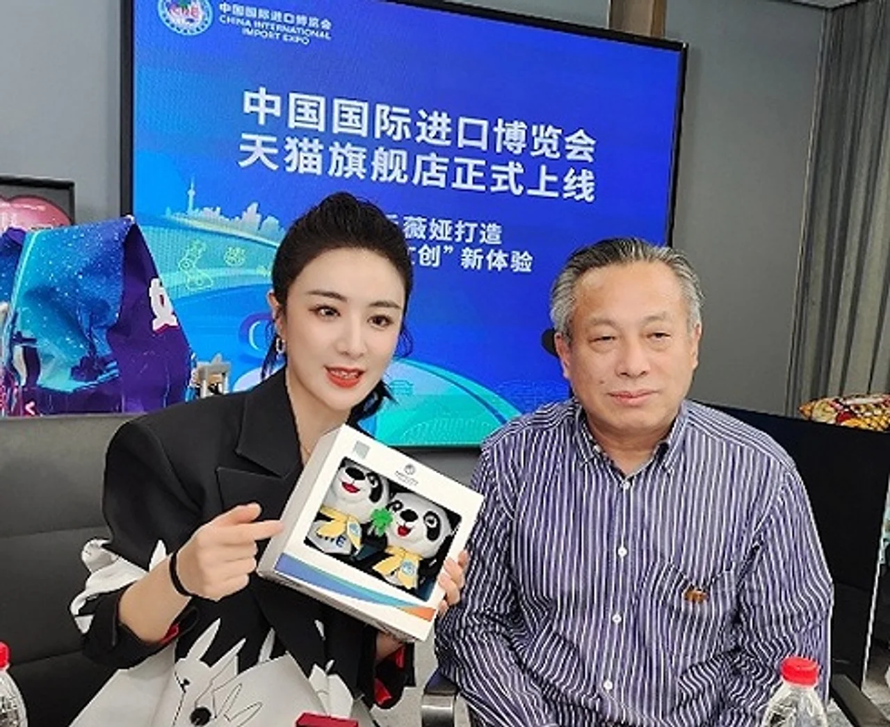 网红主播来了!李佳琦、薇娅现身进博会|进博会购物车