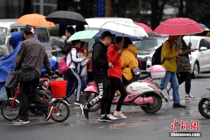 华北中南部黄淮汾渭有雾霾 江淮江南华南有较强降雨