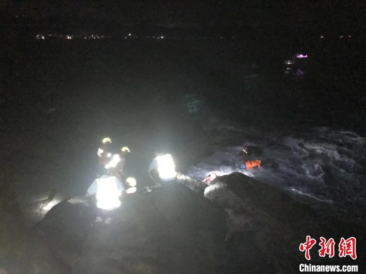 维护“大三亚”海上安全 三亚海上搜救去年救助超百人