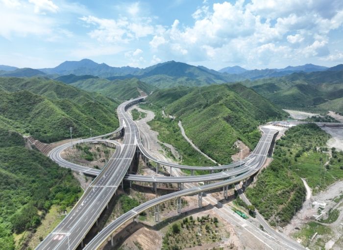 京蔚高速全线通车 北京通向河北“西大门”贯通