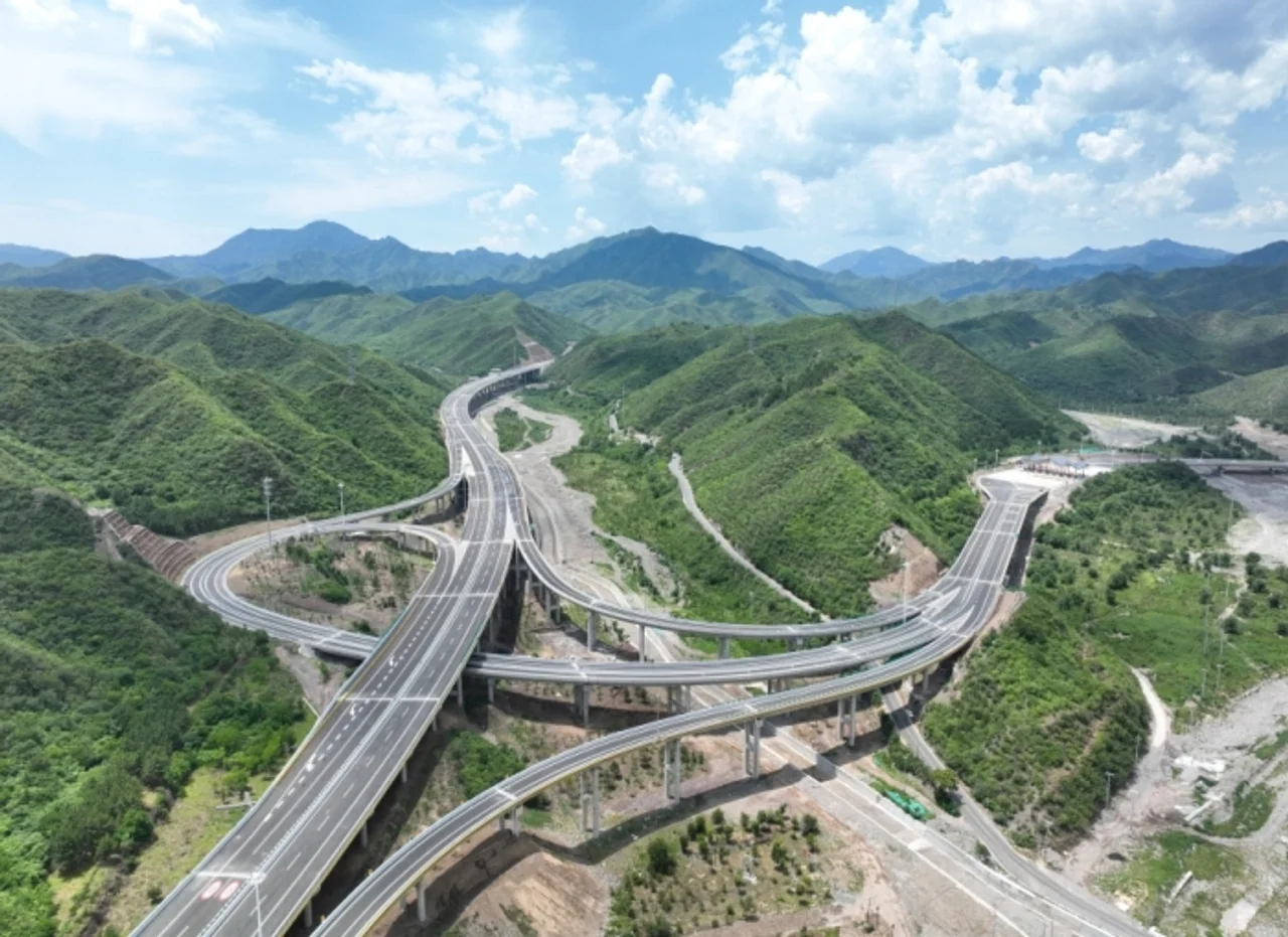 京蔚高速全线通车 北京通向河北“西大门”贯通