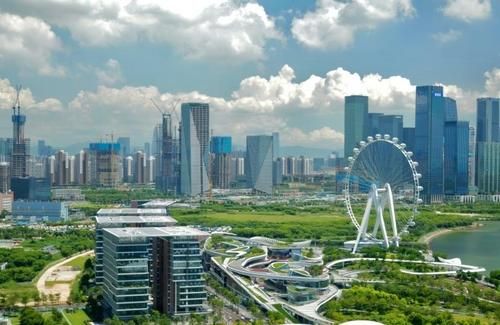 中国如何加速产业转型升级，打造绿色发展新范式？