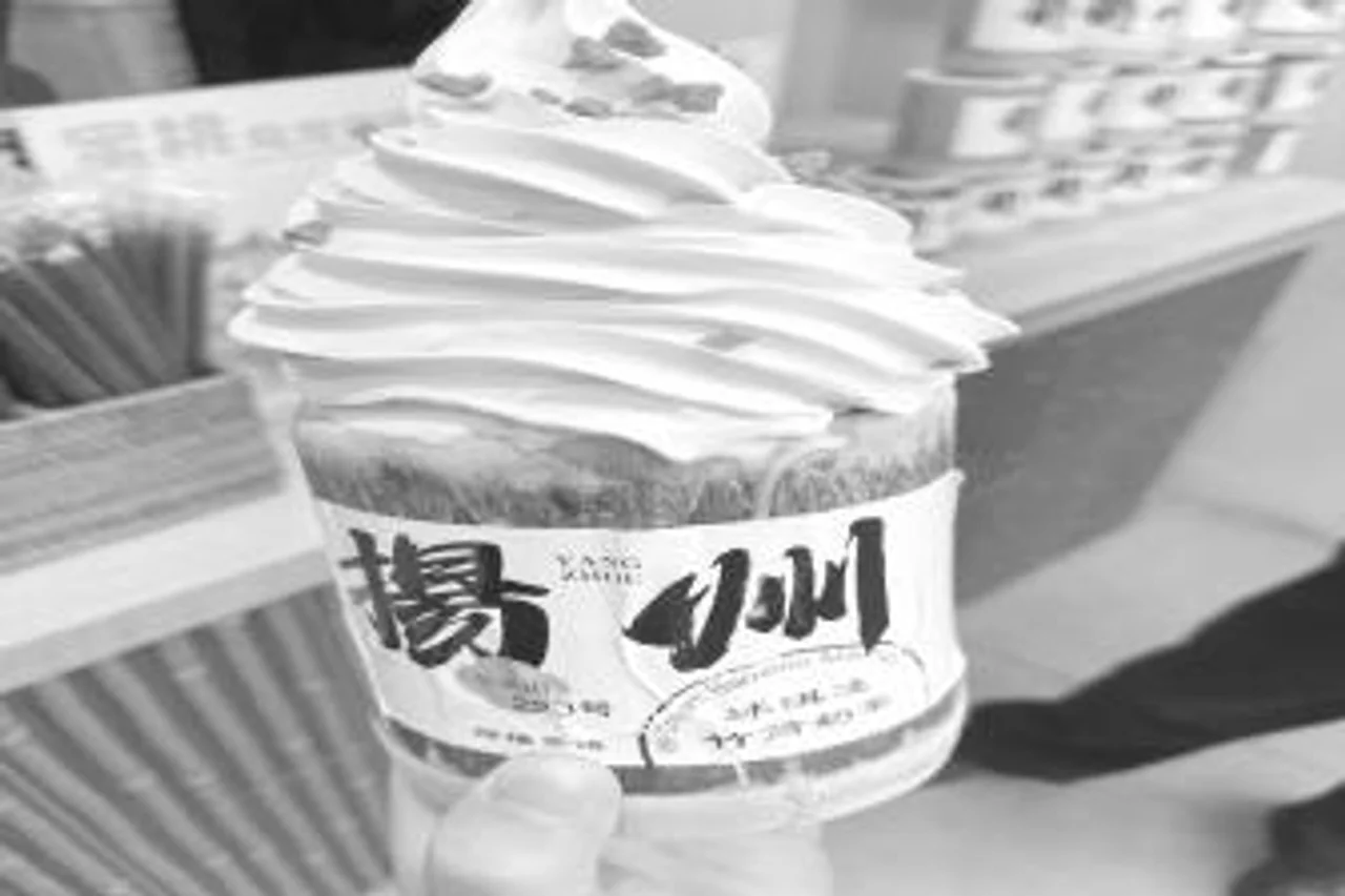网红“竹筒奶茶”被爆有霉斑 探访:卫生确实堪忧