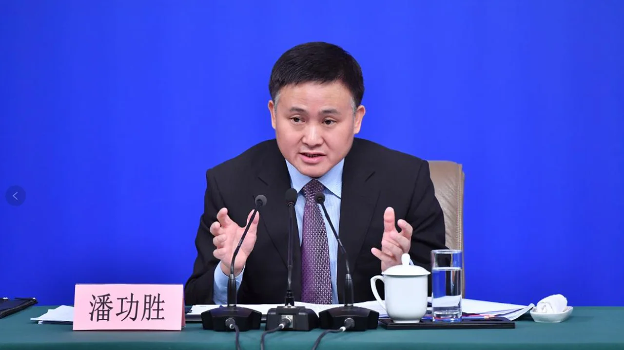 央行行长:愿与世行深化务实金融合作 继续践行真正的多边主义